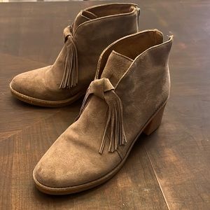 UGG Corin Chestnut Suede Ankle Boots Fringe Tassel